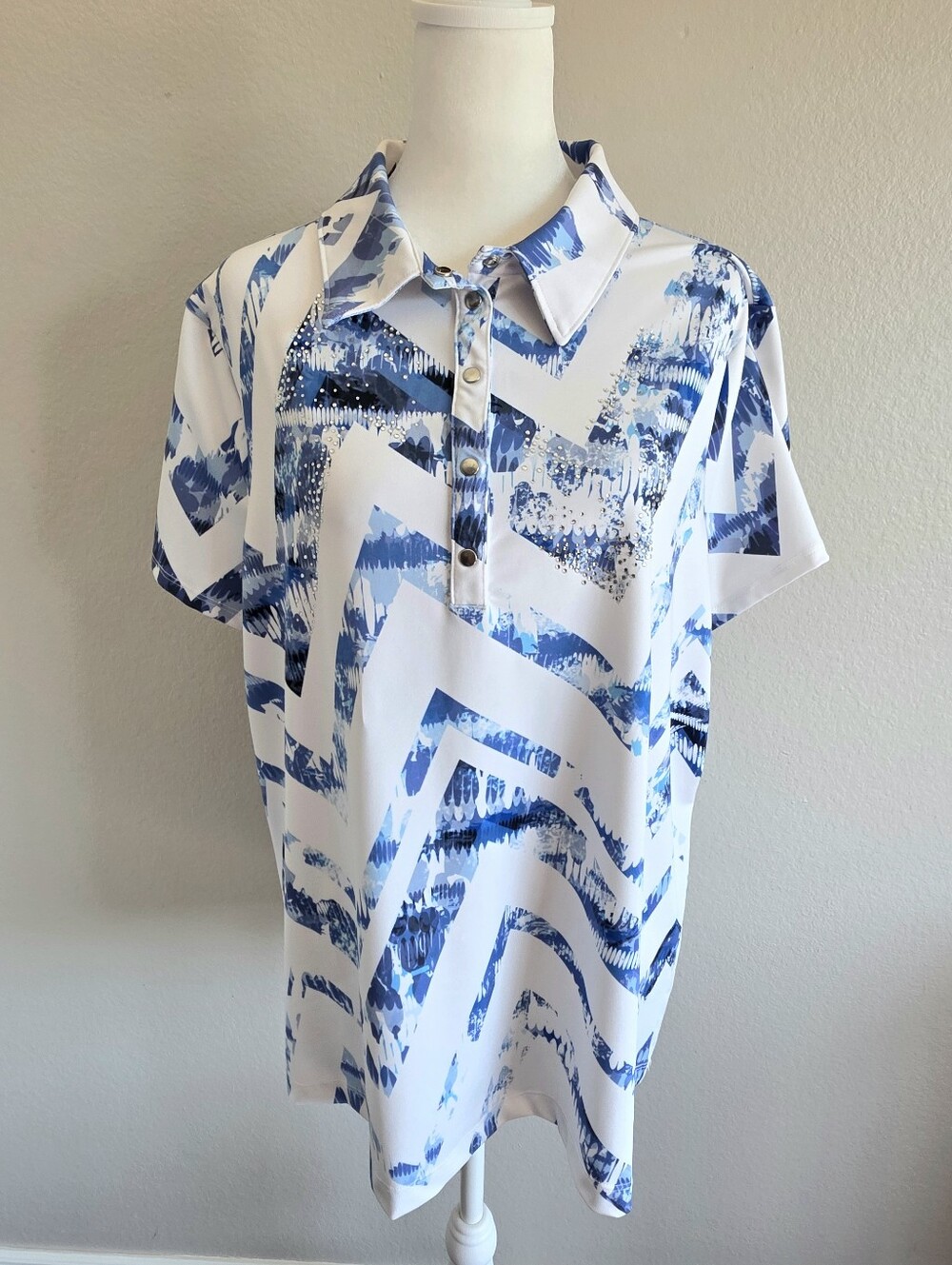 Chico's Zenergy Golf Polo XL Artsy Geometric Rhinestones Short Sleeve Size 3 USA